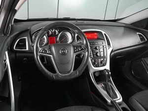 Хетчбэк Opel Astra GTC 2013 года, 925000 рублей, Аксай