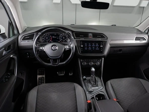 Внедорожник Volkswagen Tiguan 2018 года, 2319000 рублей, Тюмень