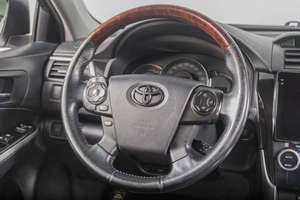 Седан Toyota Camry 2012 года, 2009000 рублей, Томск