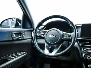 Седан Kia K5 2019 года, 2030000 рублей, Красноярск