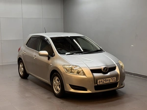 Хетчбэк Toyota Auris 2008 года, 747000 рублей, Красноярск
