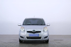 Хетчбэк Toyota Vitz 2010 года, 599000 рублей, Омск