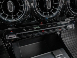 Хетчбэк Mercedes-benz A-класс 2019 года, 2130000 рублей, Краснодар