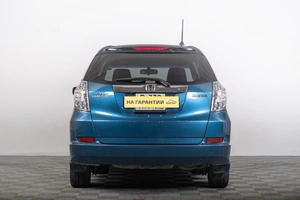 Хетчбэк Honda Fit Shuttle 2012 года, 899000 рублей, Томск