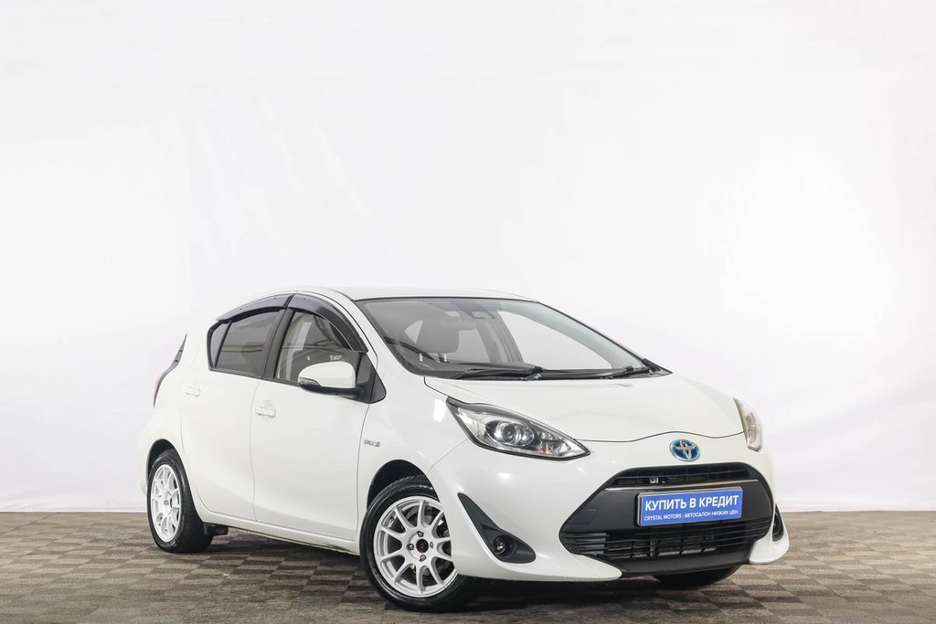 Хетчбэк Toyota Aqua 2017 года, 1339000 рублей, Тюмень