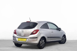 Хетчбэк Opel Corsa 2006 года, 299000 рублей, Барнаул