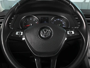Седан Volkswagen Passat 2016 года, 1799000 рублей, Ростов-на-Дону