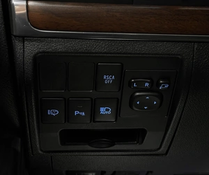 Внедорожник Toyota Land Cruiser 2016 года, 6400000 рублей, Красноярск