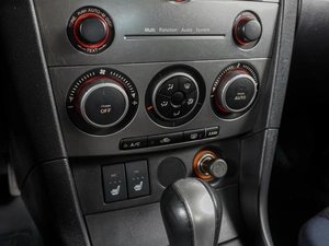 Седан Mazda 3 2007 года, 749000 рублей, Воронеж
