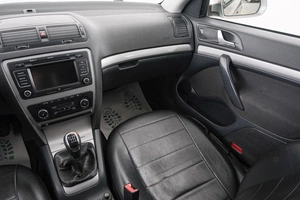 Лифтбек Skoda Octavia 2013 года, 999000 рублей, Красноярск