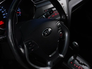 Седан Kia Rio 2016 года, 819325 рублей, Москва