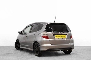 Хетчбэк Honda Fit 2008 года, 699000 рублей, Барнаул