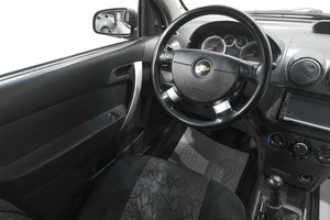 Хетчбэк Chevrolet Aveo 2010 года, 319000 рублей, Новокузнецк