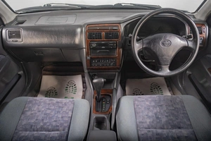 Седан Toyota Carina 2000 года, 529000 рублей, Томск