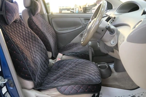 Седан Toyota Platz 2003 года, 399000 рублей, Омск