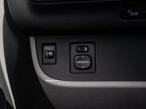 Хетчбэк Toyota iQ 2013 года, 1070000 рублей, Краснодар