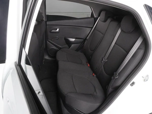 Седан Kia Rio 2015 года, 999000 рублей, Красный Пахарь