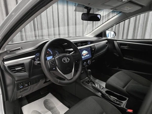 Седан Toyota Corolla 2013 года, 1165000 рублей, Красноярск