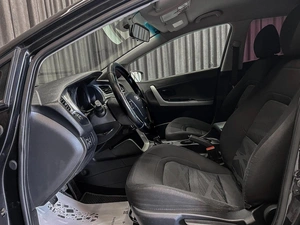 Хетчбэк Kia Ceed 2012 года, 820000 рублей, Красноярск