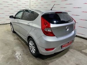 Хетчбэк Hyundai Solaris 2013 года, 865000 рублей, Красноярск