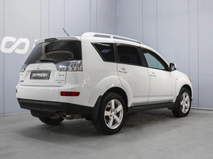 Внедорожник Mitsubishi Outlander 2008 года, 1150000 рублей, Омск