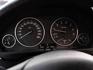 Седан BMW 3 серия 2013 года, 1680000 рублей, Тюмень