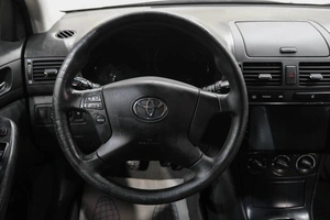 Седан Toyota Avensis 2006 года, 639000 рублей, Новокузнецк
