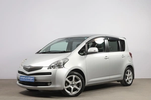 Хетчбэк Toyota Ractis 2010 года, 949000 рублей, Новосибирск