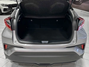 Внедорожник Toyota C-HR 2018 года, 1857000 рублей, Красноярск