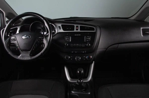 Хетчбэк Kia Ceed 2015 года, 1289000 рублей, Челябинск