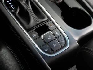 Внедорожник Hyundai Santa Fe 2018 года, 2698000 рублей, Тюмень