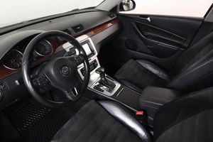 Седан Volkswagen Passat 2010 года, 869000 рублей, Пермь