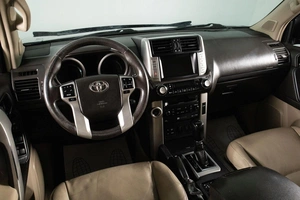 Внедорожник Toyota Land Cruiser Prado 2011 года, 2309000 рублей, Сургут
