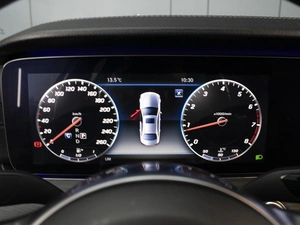 Седан Mercedes-benz E-класс 2018 года, 3700000 рублей, Омск