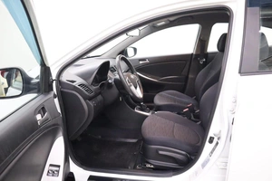 Седан Hyundai Solaris 2016 года, 985000 рублей, Брянск