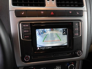 Седан Volkswagen Polo 2016 года, 1199000 рублей, Тюмень