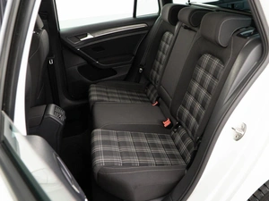 Универсал Volkswagen Golf 2018 года, 1993097 рублей, Москва