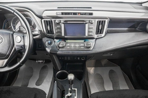 Внедорожник Toyota RAV4 2013 года, 1999000 рублей, Барнаул