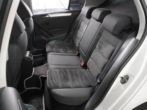 Хетчбэк Volkswagen Golf 2011 года, 949000 рублей, Воронеж