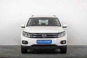 Внедорожник Volkswagen Tiguan 2018 года, 2209000 рублей, Томск