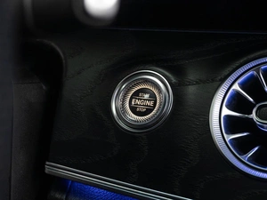 Седан Mercedes-benz E-класс 2018 года, 3498000 рублей, Тюмень