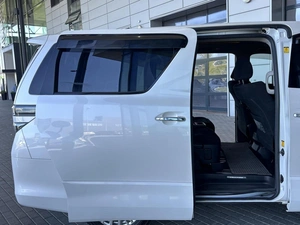 Минивэн Toyota Vellfire 2010 года, 2190000 рублей, Уфа
