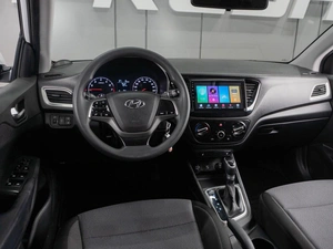 Седан Hyundai Solaris 2021 года, 1669000 рублей, Тюмень