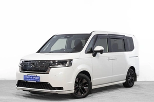 Минивэн Honda Stepwgn 2022 года, 2989000 рублей, Барнаул