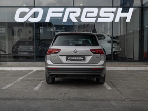 Внедорожник Volkswagen Tiguan 2017 года, 2549000 рублей, Краснодар
