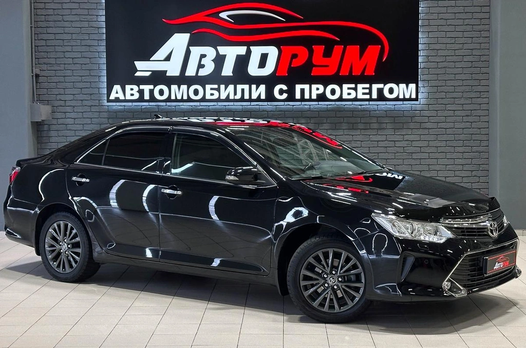 Седан Toyota Camry 2015 года, 1997000 рублей, Красноярск
