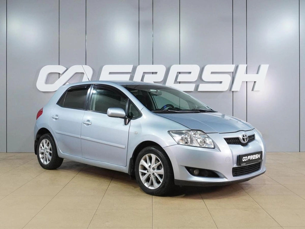 Хетчбэк Toyota Auris 2007 года, 679000 рублей, Воронеж