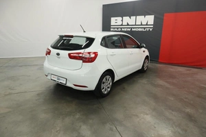 Хэтчбек Kia Rio 2012 года, 1085000 рублей, Курск