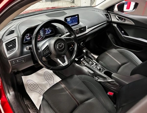 Хетчбэк Mazda 3 2017 года, 1740000 рублей, Красноярск