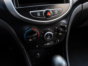 Седан Hyundai Solaris 2011 года, 720000 рублей, Краснодар